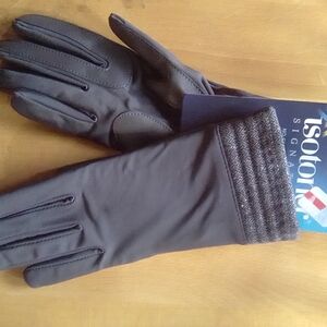 Isotoner Woman's Gray Gloves